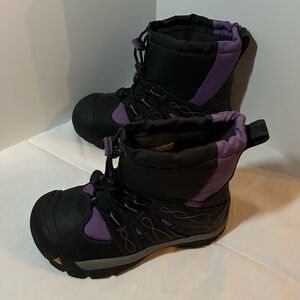 Keen Women's Winter Slip on Boots